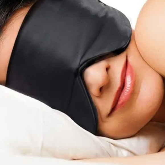 OMNI Essence Eye Cover, comfortable full cover sleep mask - Picture 1 of 2